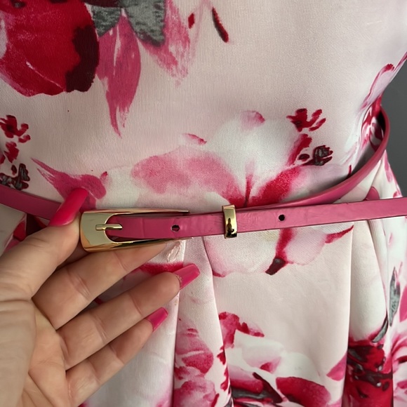 B Smart Floral Dress - Picture 2 of 5